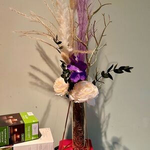 Chic Faux Floral Arrangement Centerpiece with Purple and Cream Blooms (5)